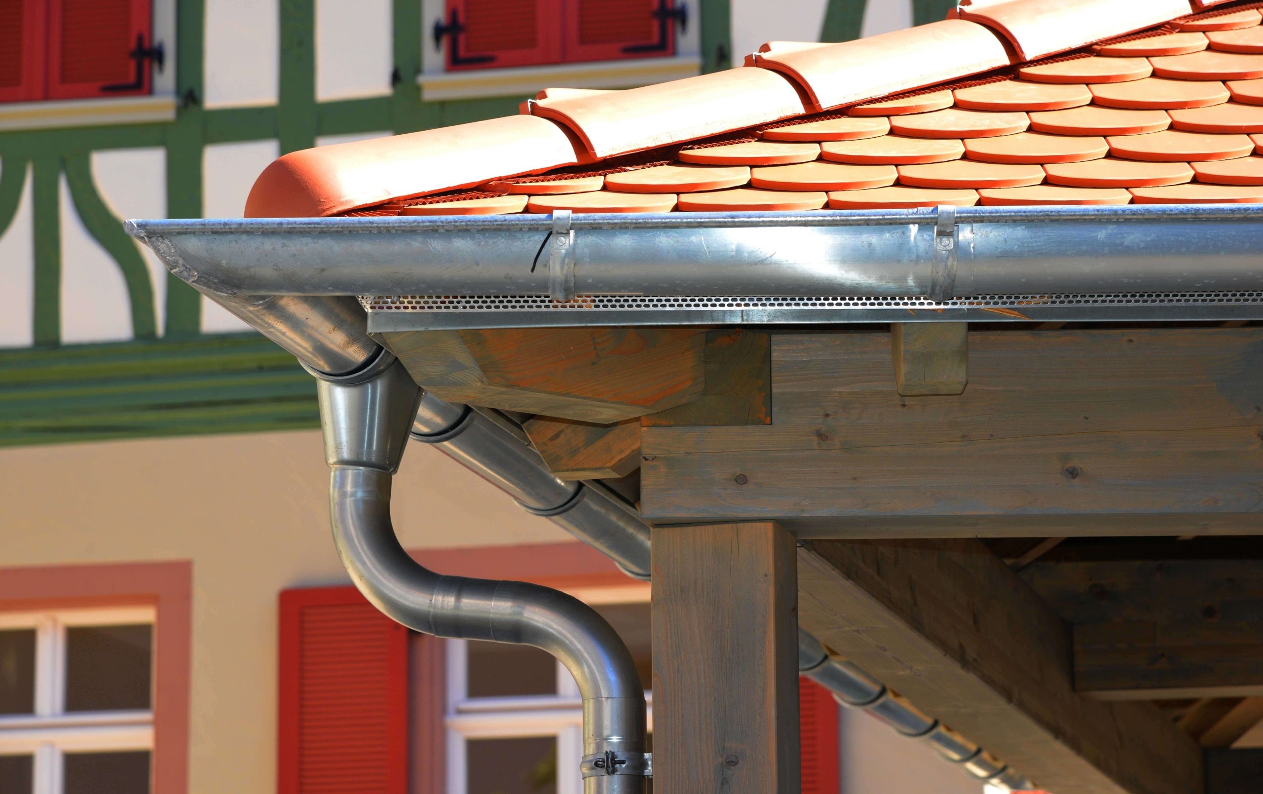 Corrosion-resistant steel gutters for effective rainwater drainage in Douglasville